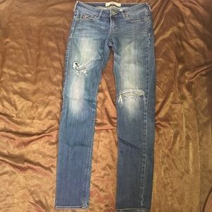 Hollister ripped skinny jeans